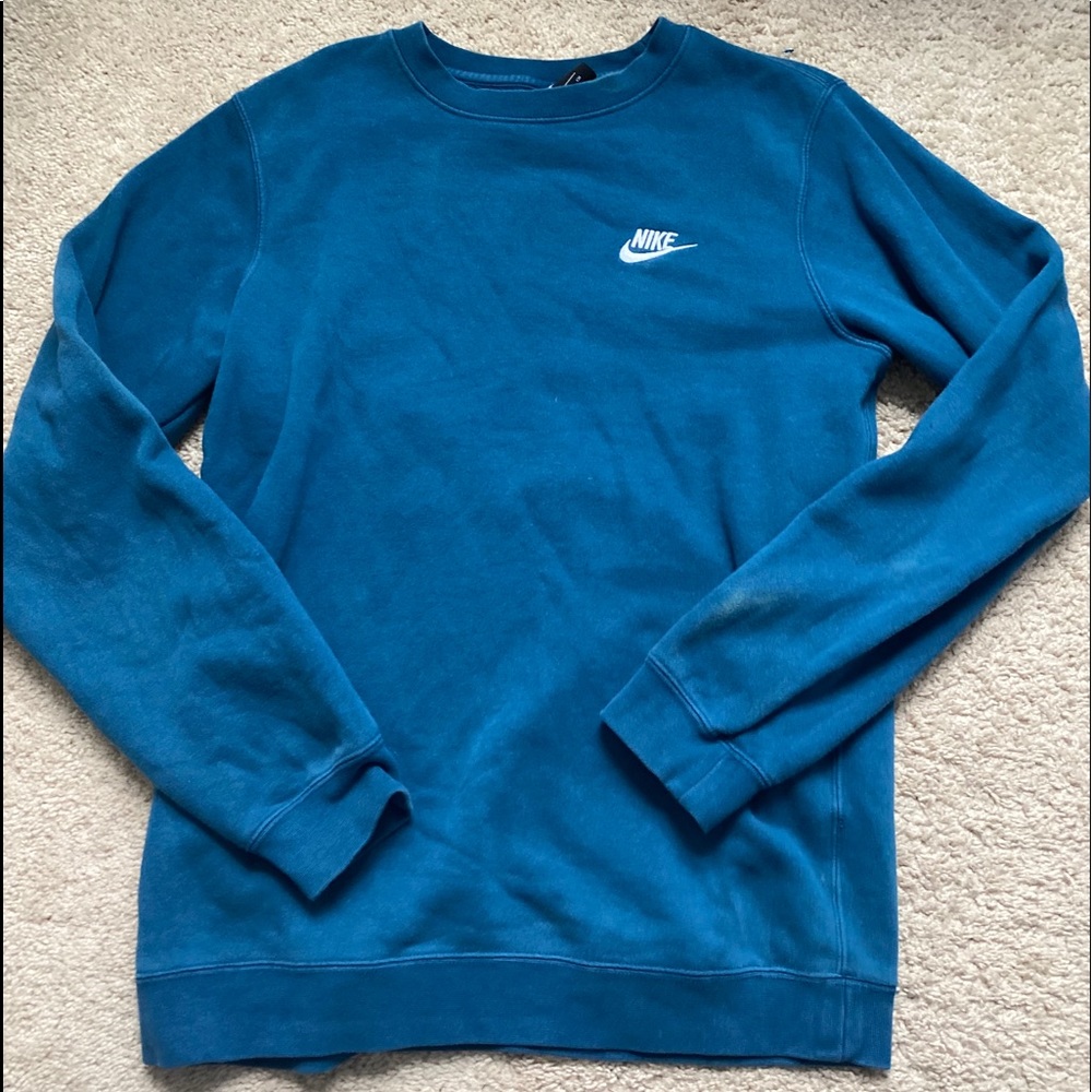 nike sweatshirt